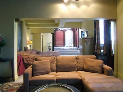 Clarion Inn & Suites Бельвиль Экстерьер фото